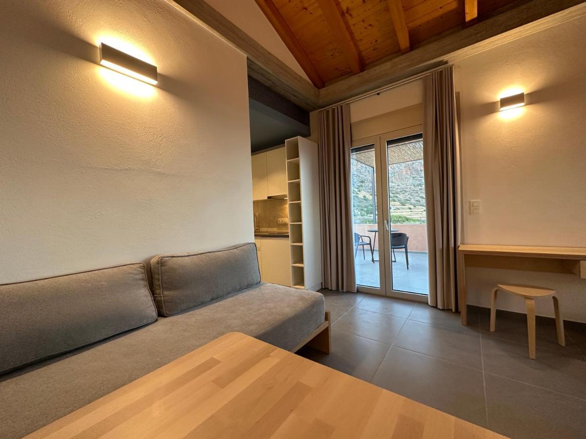 Pasithea Suites โมเน็มวาซี ภายนอก รูปภาพ