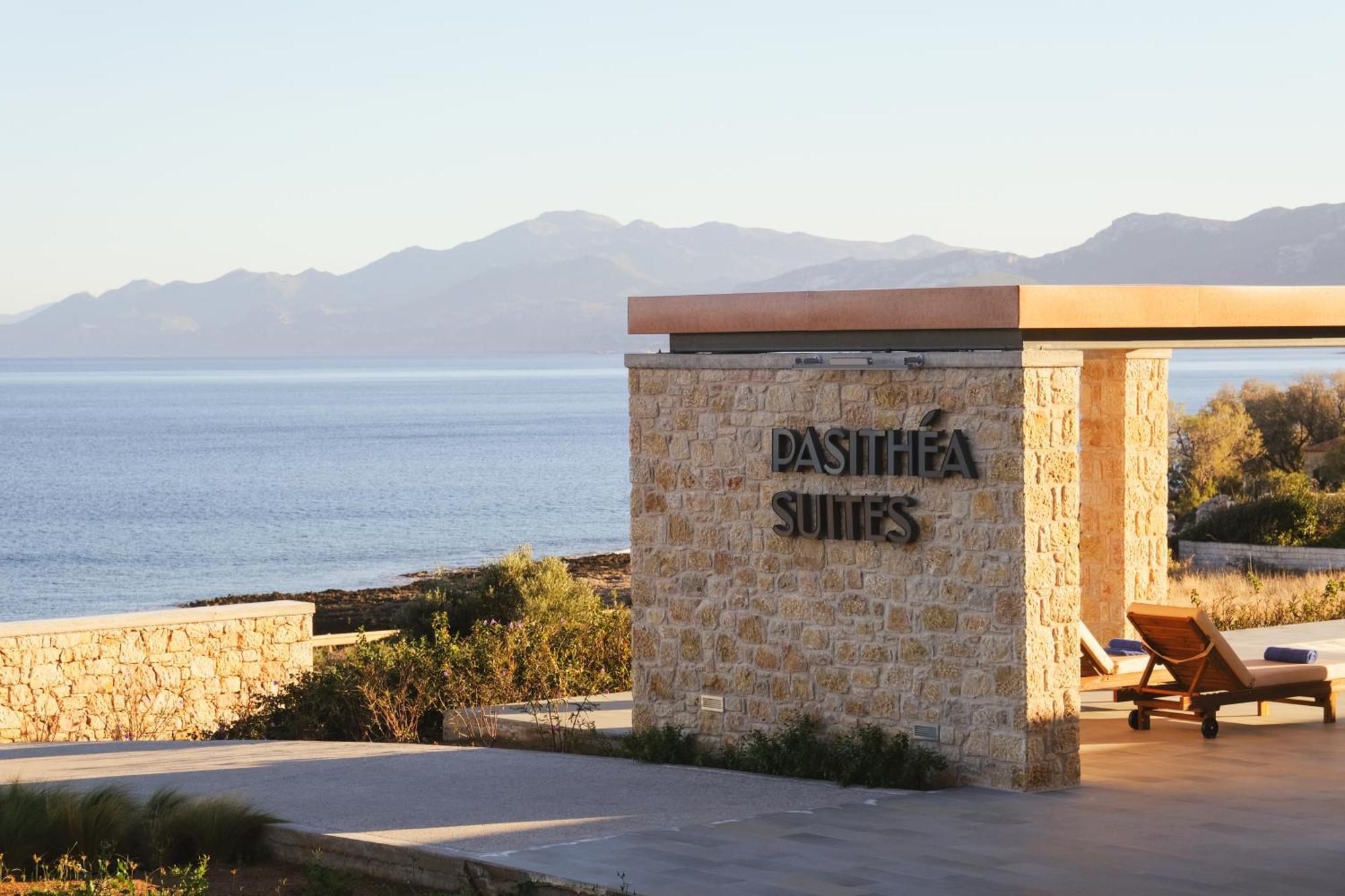 Pasithea Suites โมเน็มวาซี ภายนอก รูปภาพ